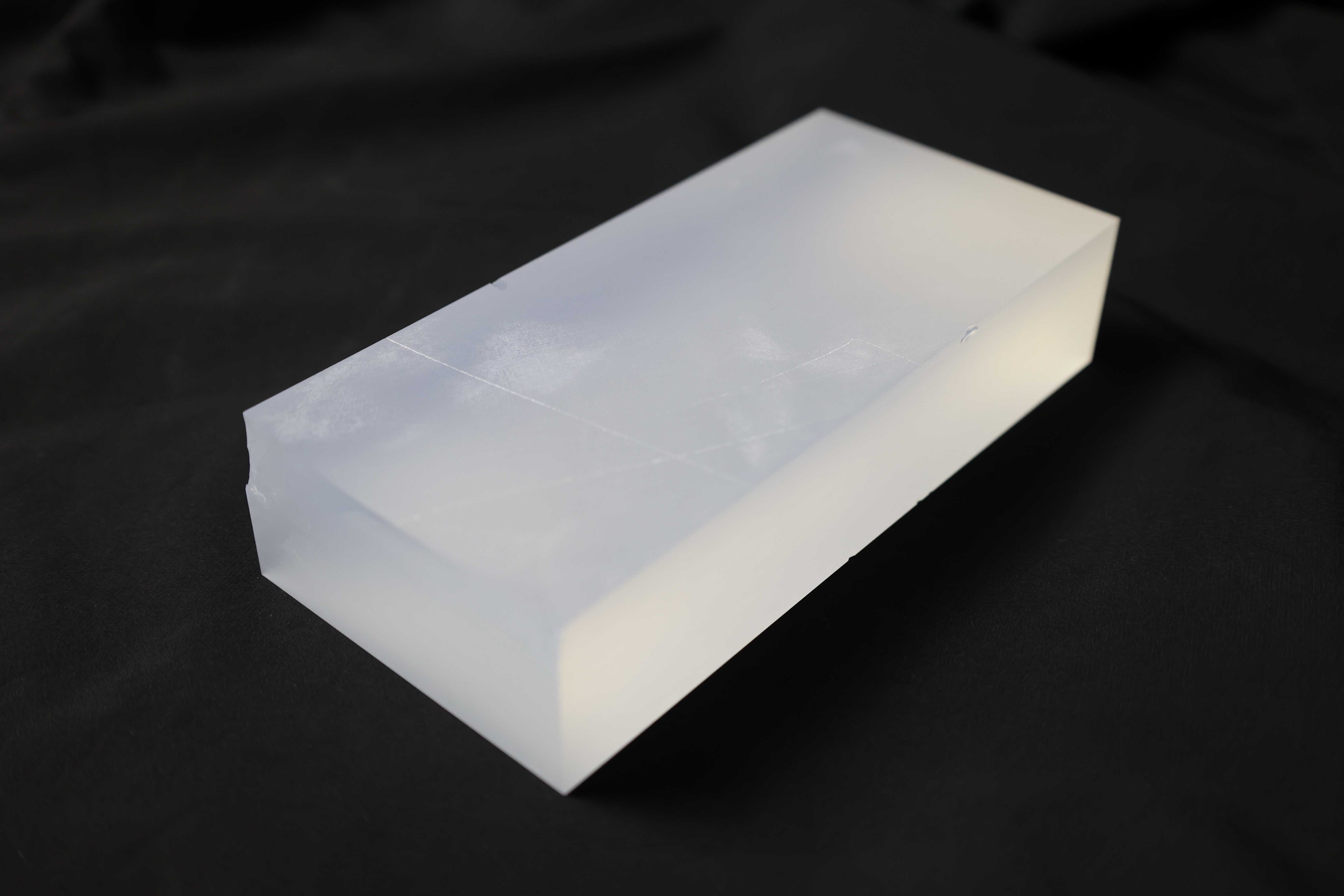 Precision Cutting of Optical Crystals with Endless Loop Diamond Wire Saw Technology